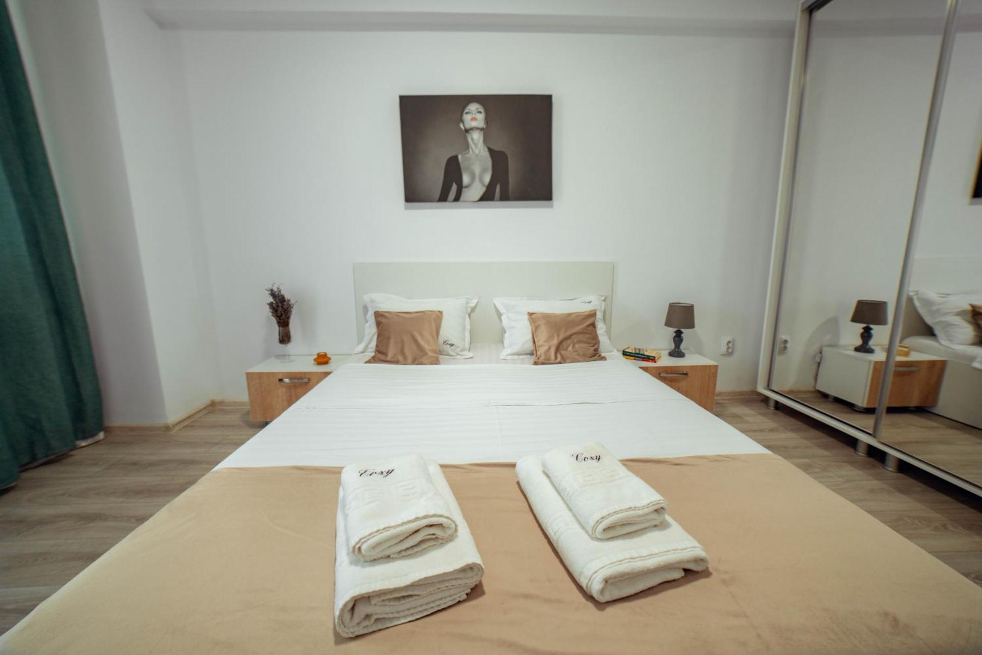 Cozy Apartments - One Residence Iasi Exteriör bild